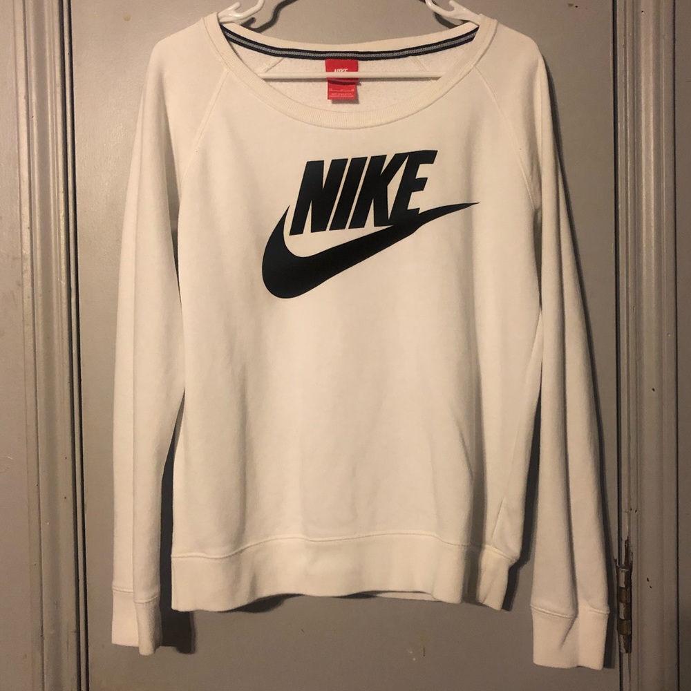 Women’s Nike Sweatshirt